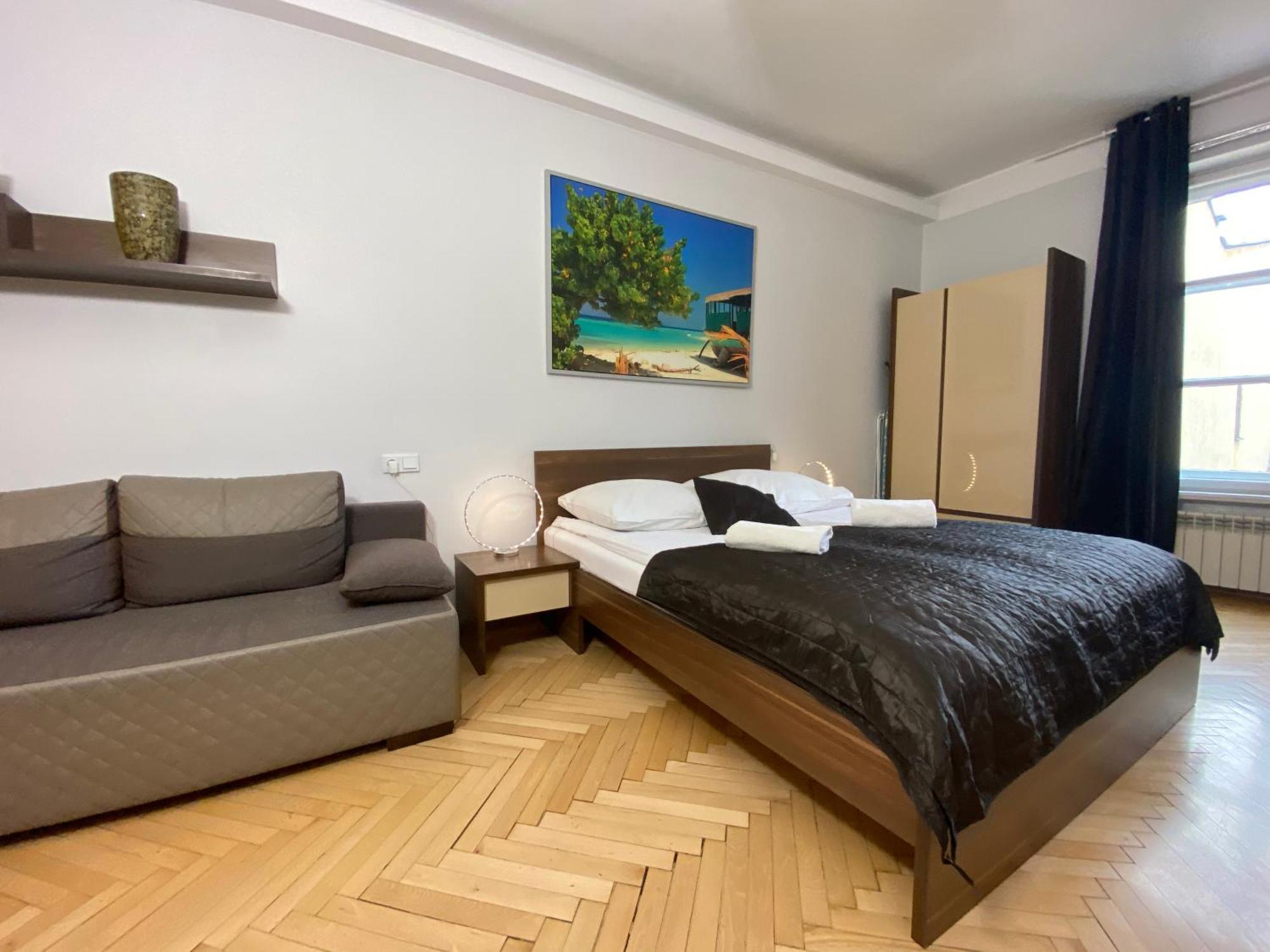 Studio Apartment