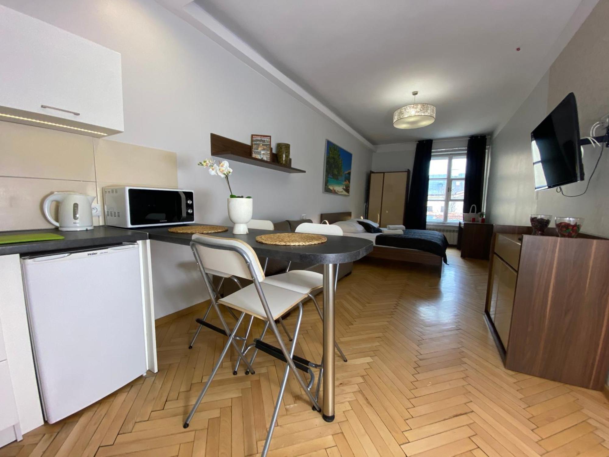 Studio Apartment